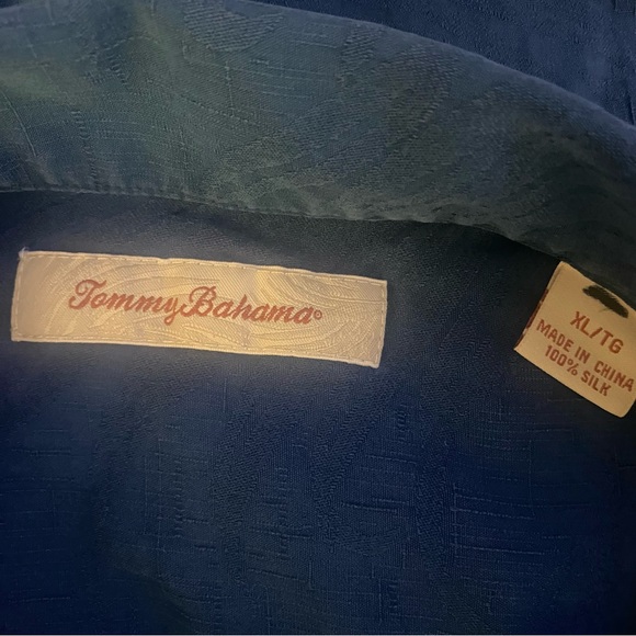 Tommy Bahama Men's Blue Shirt XL GUC - Picture 2 of 5